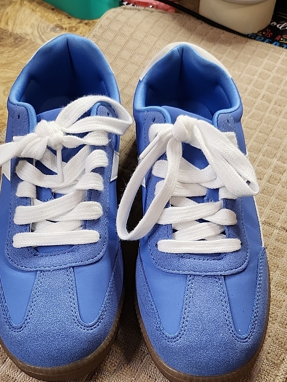 Nobo size 8 beautiful sneakers worn twice
